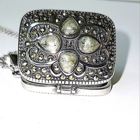 NEW! Malagasy Labradorite & Swiss Marcasite Pendant in Black Oxidized Stainless - Picture 8 of 15